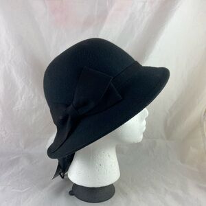 NWT INC International Concepts Cloche Hat Black Bow One Size Adjustable Fit READ